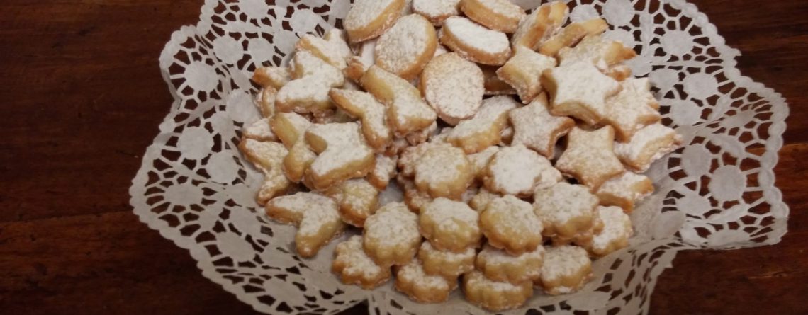 biscotti al burro aromatizzati con oli essenziali