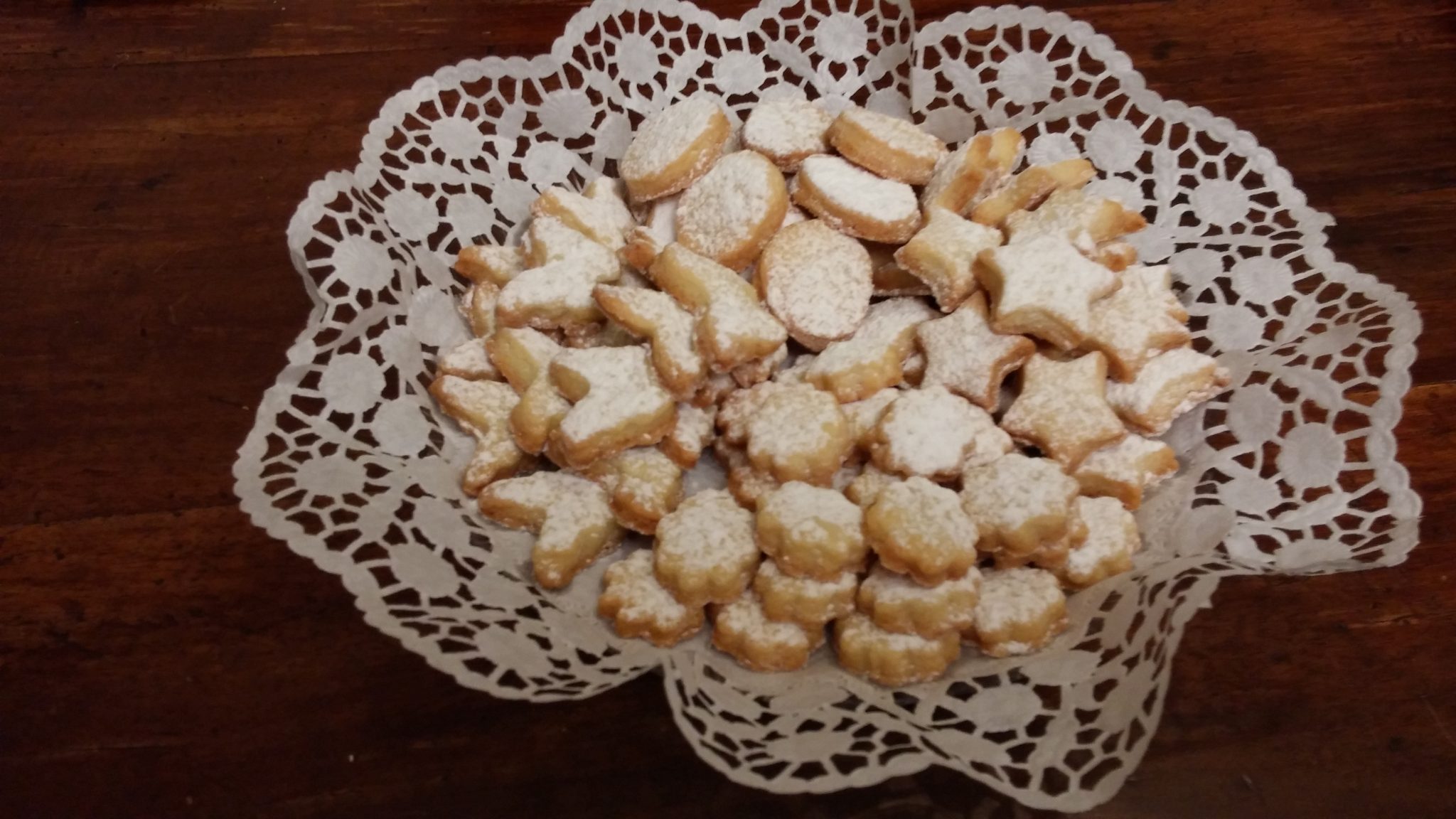 biscotti al burro aromatizzati con oli essenziali