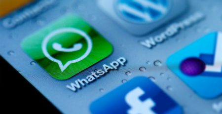 impedire che Facebook spii Whatsapp